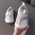 Charger l'image dans la galerie, Été Pro© | Chaussures pieds nus antidérapantes et ergonomiques pour tout-petits
